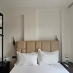 Poolside Apartments Villa Elsa Golem Appartement *