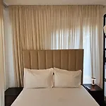 Poolside Apartments Villa Elsa Golem