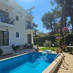 Appartement Poolside Apartments Villa Elsa Golem *