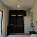 Poolside Apartments Villa Elsa Golem *