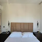 Poolside Apartments Villa Elsa Golem Appartement *