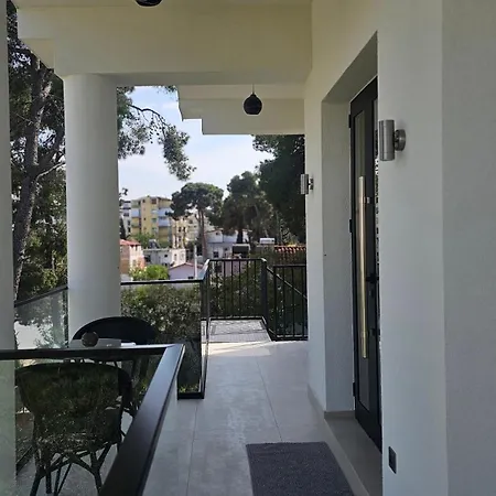 Διαμέρισμα Poolside Elsa Golem (Tirana)
