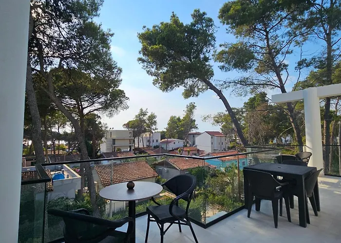 Apartment Poolside Apartments Villa Elsa Golem