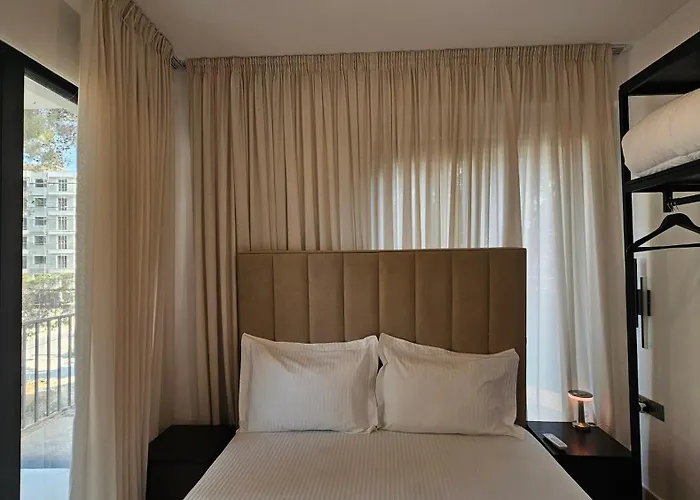 Poolside Apartments Villa Elsa Golem * Golem (Tirana)