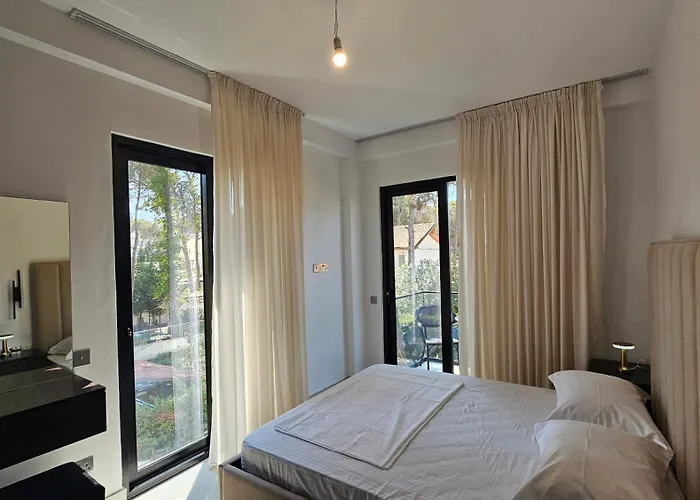 Poolside Villa Elsa Golem Appartamento Golem (Tirana)
