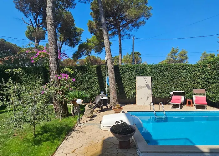 Apartment Poolside Apartments Villa Elsa Golem