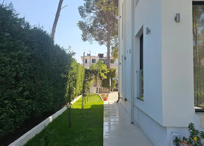 Poolside Apartments Villa Elsa Golem Apartment Golem (Tirana)
