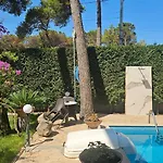 Poolside Apartments Villa Elsa Golem *