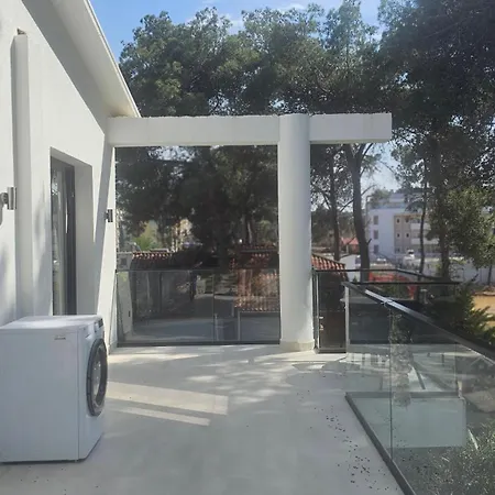 Poolside And Garden Apartments Golem Beach *