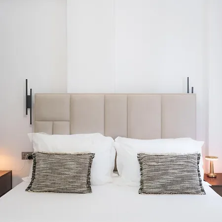 Poolside And Garden Apartments Golem Beach Apartman Golem