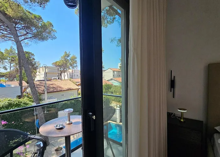 Apartment Poolside Apartments Villa Elsa Golem *